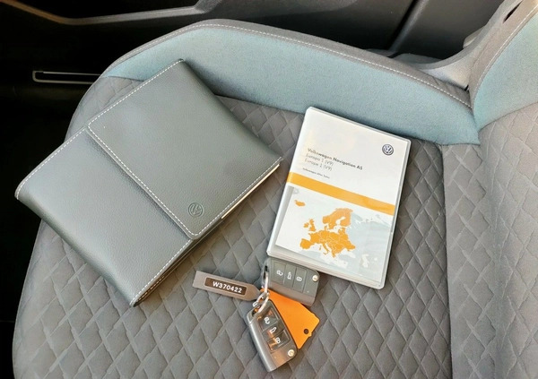 Volkswagen Tiguan cena 95500 przebieg: 143000, rok produkcji 2019 z Ostrołęka małe 562